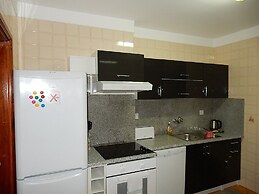 Praceta Almeida Garrett Apartment