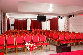 Aliz Ambruz Hotel