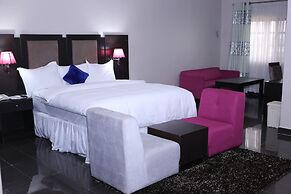 Aliz Ambruz Hotel