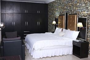 Aliz Ambruz Hotel