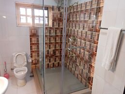 Aliz Ambruz Hotel