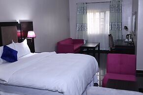 Aliz Ambruz Hotel