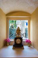 Dominus Little Palace