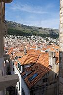 Dominus Little Palace