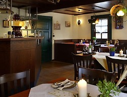 Adler Gaststube Hotel Biergarten