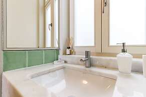 Downtown Santa Justa by Homing