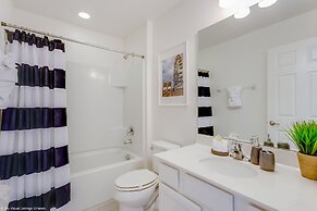 Fantastic Villa With Themed Rooms! Enjoy This Golf Community, Close to