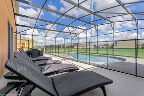 Fantastic Villa With Themed Rooms! Enjoy This Golf Community, Close to