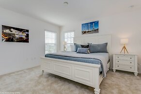 Fantastic Villa With Themed Rooms! Enjoy This Golf Community, Close to