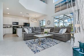 Fantastic Villa With Themed Rooms! Enjoy This Golf Community, Close to