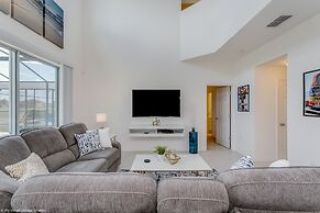 Fantastic Villa With Themed Rooms! Enjoy This Golf Community, Close to