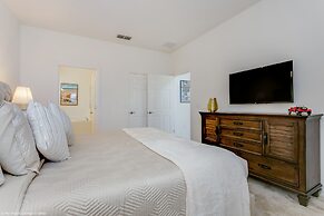 Fantastic Villa With Themed Rooms! Enjoy This Golf Community, Close to