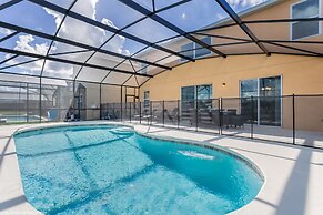 Fantastic Villa With Themed Rooms! Enjoy This Golf Community, Close to