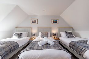 The Steadings - by StayDunfermline