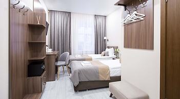 Gold inn by ACADEMIA