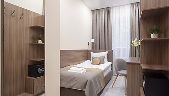 Gold inn by ACADEMIA