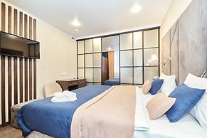 Gold inn by ACADEMIA