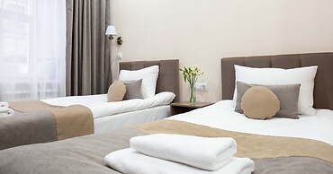 Gold inn by ACADEMIA