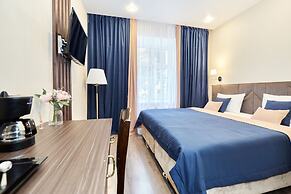 Gold inn by ACADEMIA