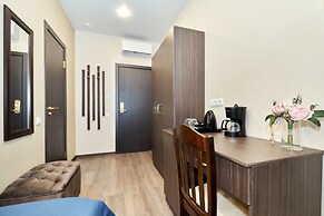 Gold inn by ACADEMIA