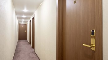 Gold inn by ACADEMIA