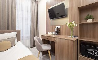 Gold inn by ACADEMIA