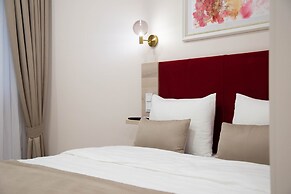 Gold inn by ACADEMIA