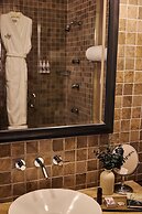 The Harbor Front Inn