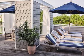 The Harbor Front Inn