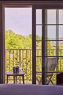 The Harbor Front Inn