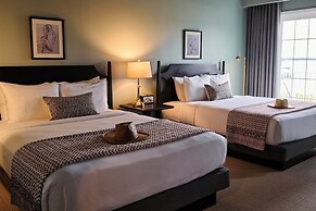 The Harbor Front Inn