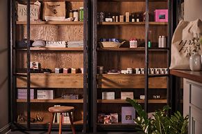 The Harbor Front Inn