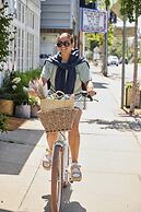 The Harbor Front Inn