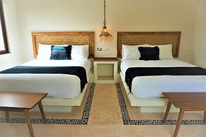 La Puerta Azul Beachfront - Adults Only