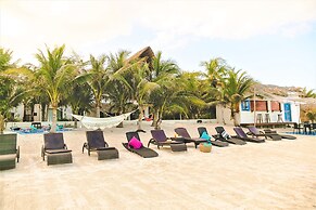 La Puerta Azul Beachfront - Adults Only