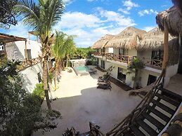 La Puerta Azul Beachfront - Adults Only