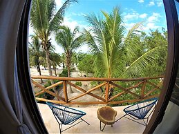 La Puerta Azul Beachfront - Adults Only