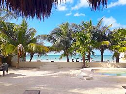 La Puerta Azul Beachfront - Adults Only
