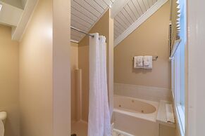 Massanuttens Shenandoah Villas by Tripforth