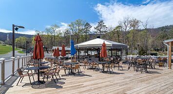 Massanutten's Regal Vistas by Tripforth