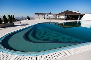 Chateau Linza Resort