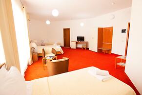 Chateau Linza Resort