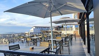 Chateau Linza Resort