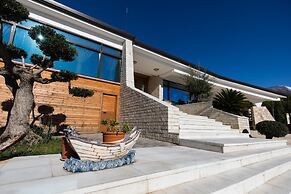 Chateau Linza Resort