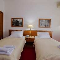 Chateau Linza Resort
