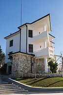 Chateau Linza Resort