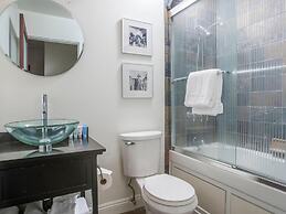 Sunny Palms at Warm Sands