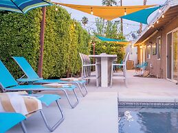 Sunny Palms at Warm Sands