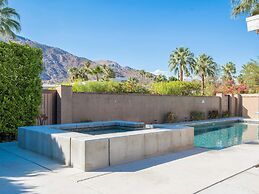 Sunny Palms at Warm Sands