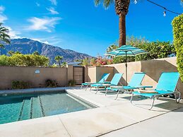 Sunny Palms at Warm Sands